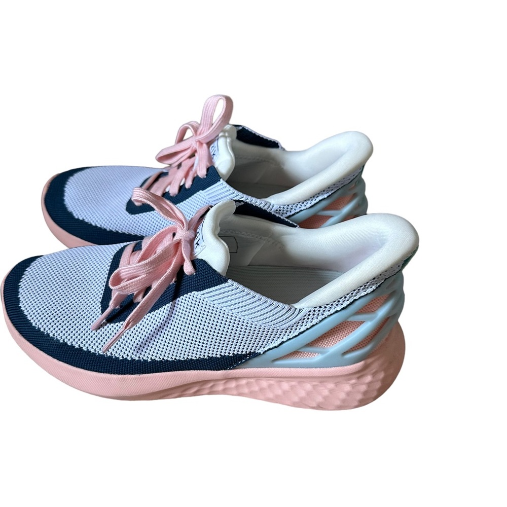 Kizik Athens Hands-Free Knit Sneaker  size 8